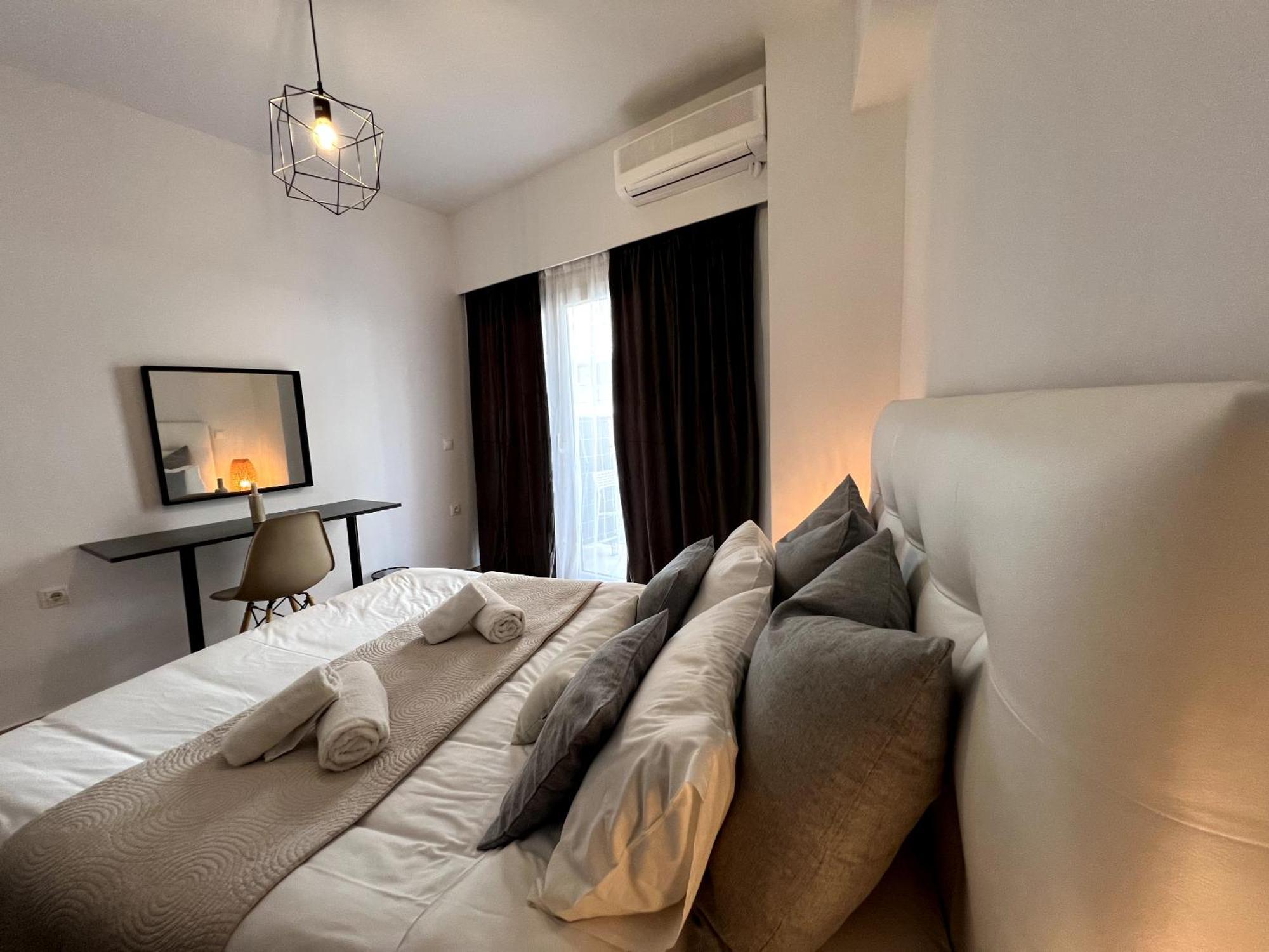 Allure Athens Urban Suites Exterior photo